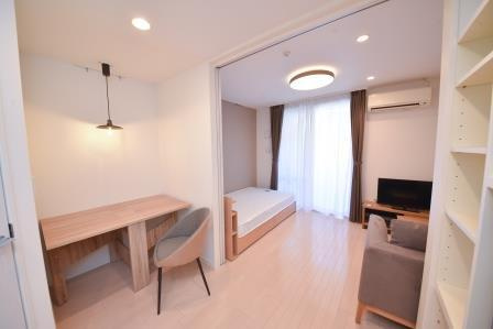 アパートメンツ江坂の居間・リビング