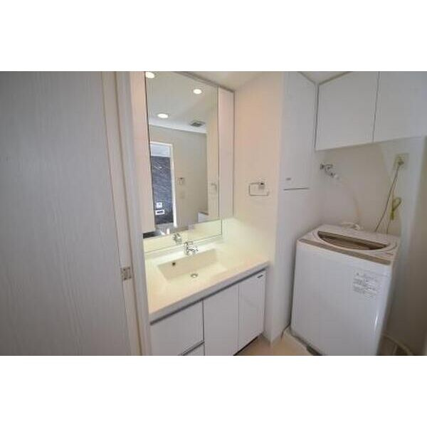 アパートメンツ江坂の洗面所