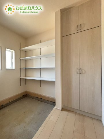 鴻巣市新井　第4　新築戸建　リーブルガーデン02の収納|これだけ収納があればご家族全員分の靴もしまえて
玄関がスッキリしますね♪