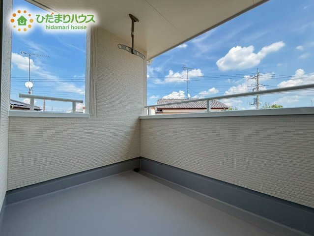 鴻巣市新井　第4　新築戸建　リーブルガーデン02のバルコニー|インナーバルコニーなのでプライバシーを確保しながらお洗濯物ができます♪
2面バルコニーなので家事がスムーズになりますね！