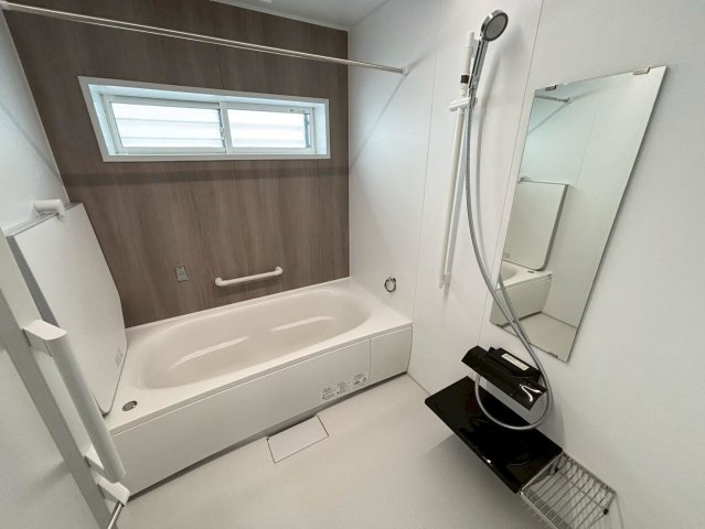 新築戸建　安八郡神戸　全5区画分譲の浴室|浴室仕様。5時間経っても2.5度以内の湯温低下ですから、追い炊き回数が減り光熱費も節約できます。