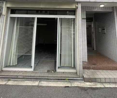 大阪市北区本庄東２丁目の店舗一部の外観|前面道路11ｍ公道に面しております。