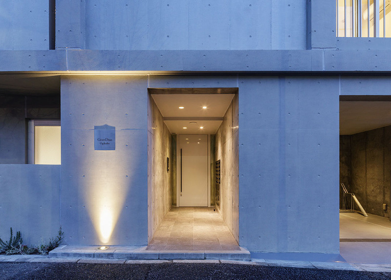 杉並区桃井１丁目の賃貸マンションのエントランス
