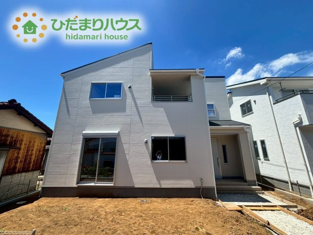 鴻巣市小松第3　新築戸建　リーブルガーデン02の外観|コンビニまで徒歩5分！
急なお買い物も◎