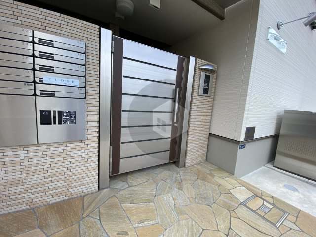 フジパレス岩田町ノースのエントランス