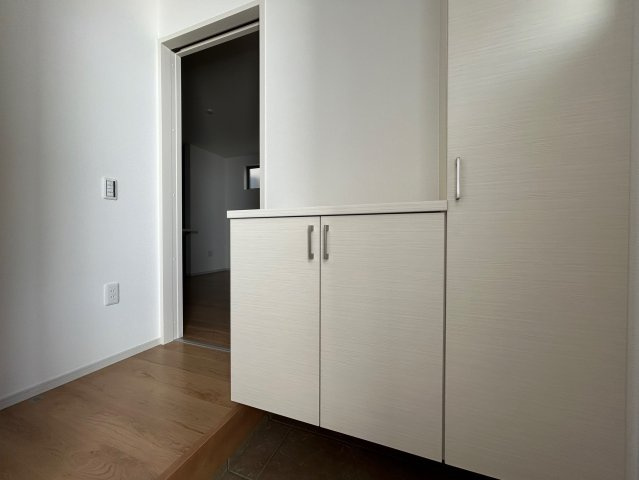 【価格改定】向日市寺戸町大牧　の収納|シューズボックスはロング、ショートタイプがございますので大変使いやすくなっております。