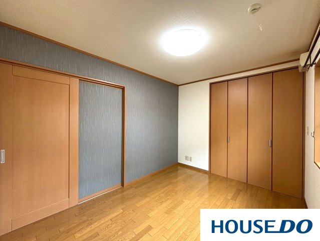 沼田市白沢町尾合　中古戸建の洋室