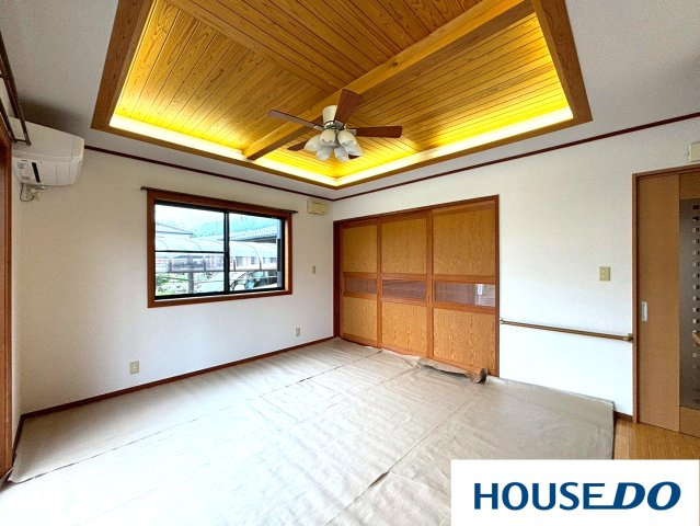 沼田市白沢町尾合　中古戸建の居間・リビング