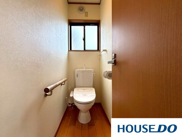 沼田市白沢町尾合　中古戸建のトイレ