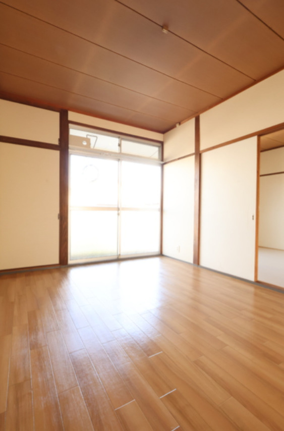 熊本市中央区帯山６丁目のアパートの洋室
