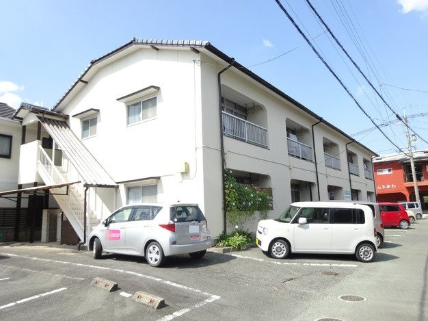 熊本市中央区帯山６丁目のアパートの外観