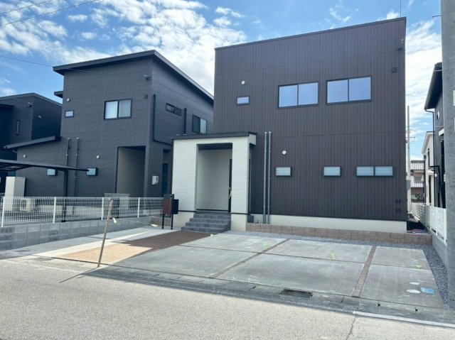 新築戸建　安八郡神戸　全5区画分譲の外観|■外観写真　
■ヤマダ不動産　株式会社リライフ　