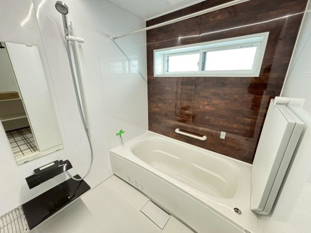 新築戸建　安八郡神戸　全5区画分譲の浴室|浴室仕様。5時間経っても2.5度以内の湯温低下ですから、追い炊き回数が減り光熱費も節約できます。