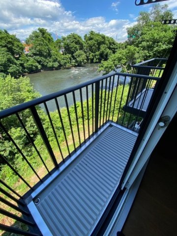 プリムヴェール館向Ｂ棟のバルコニー