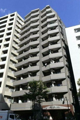 【外観】 | グランド・ガーラ練馬 | 鉄骨鉄筋コンクリート造のがっちりとした建物。