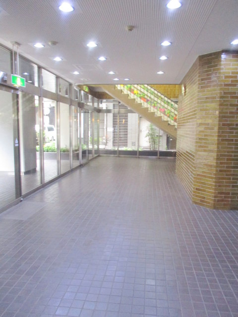 キャッスル新宿のエントランス