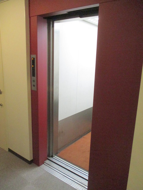 キャッスル新宿のその他共用部分|エレベーターあり。