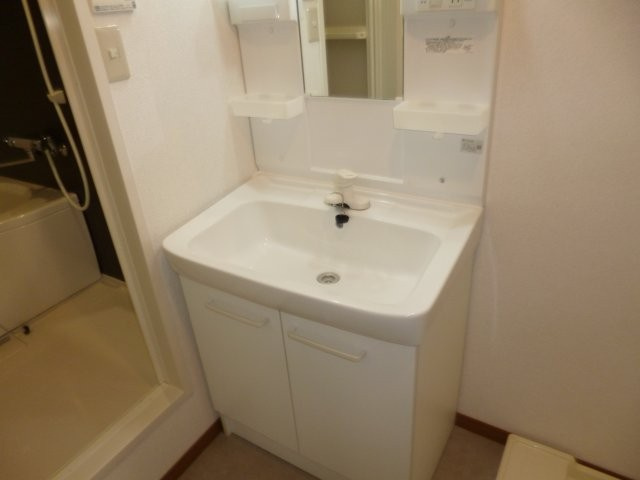 ニューシティ大島の独立洗面台