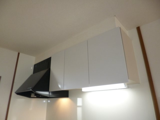 ニューシティ大島のキッチン|キッチン上収納