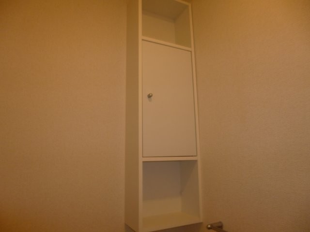 ニューシティ大島のトイレ|トイレ棚