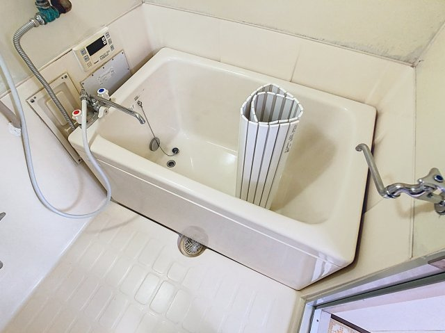 ヤマシチハイツの浴室