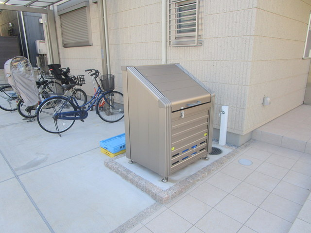 新座市大和田１丁目の賃貸マンションのその他共用部分|★ゴミストッカー★