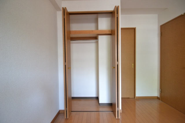 プレサンス新神戸の収納