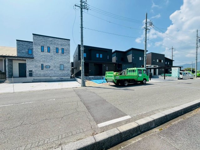 新築戸建　安八郡神戸　全5区画分譲の外観|■全体写真　
■ヤマダ不動産　株式会社リライフ　