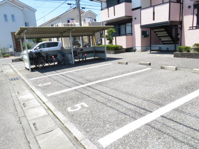 ジュピターズBの駐車場