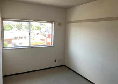 【子供部屋】 | ヴェルドミール大和田 | 子供が何人でも年齢によっては、受験時にしっかり壁のある個室があった方が良い場合もあります。難しい問題ですが、兄弟の人数や、性別や年齢差によって状況が異なりますので、数年後のこともしっかり考えましょう。