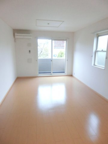 サンシャイン・カラカワの居間・リビング