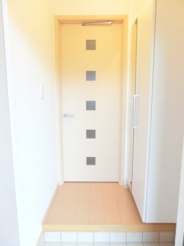 サンシャイン・カラカワの玄関