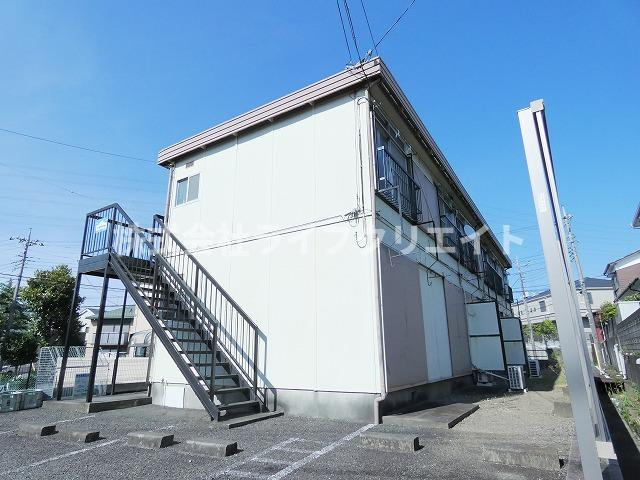 第二平山ハイツの外観