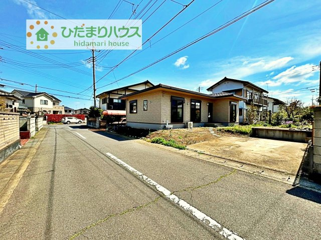 【前面道路含む現地写真】 | 牛久市栄町2丁目　中古戸建