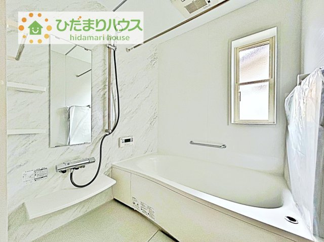 【浴室】 | 牛久市栄町2丁目　中古戸建 | 清潔感のある浴室は自分一人のリラックス空間を演出してくれます。もちろんお子様と一緒でも十分な広さがあり快適です(^^♪