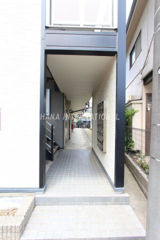 レオパレスフォレ流山のエントランス