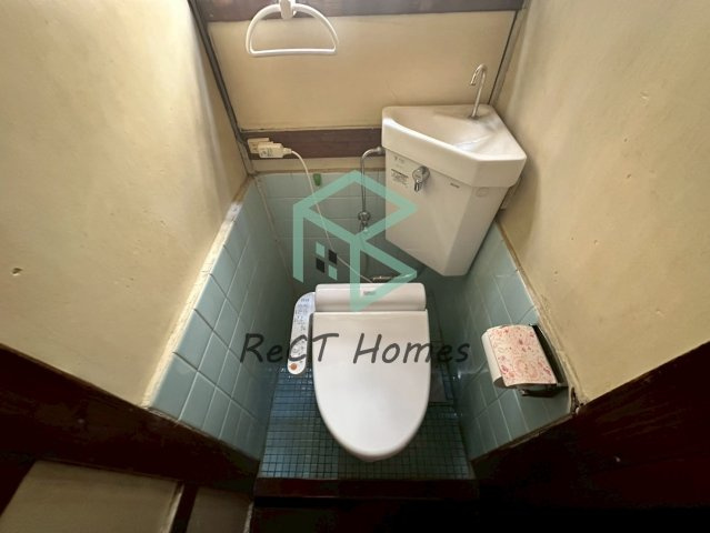 千代田公園前貸家のトイレ