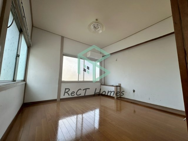 千代田公園前貸家の内装