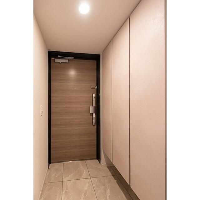 ルフォンプログレ神田プレミアの玄関