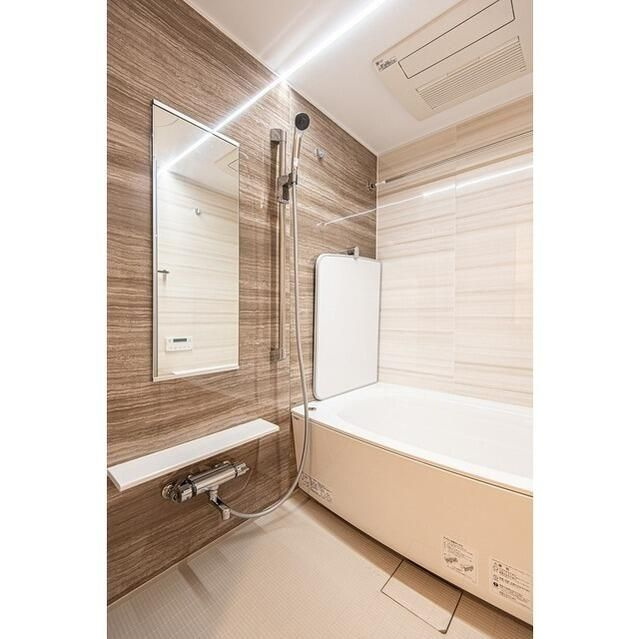 ルフォンプログレ神田プレミアの浴室