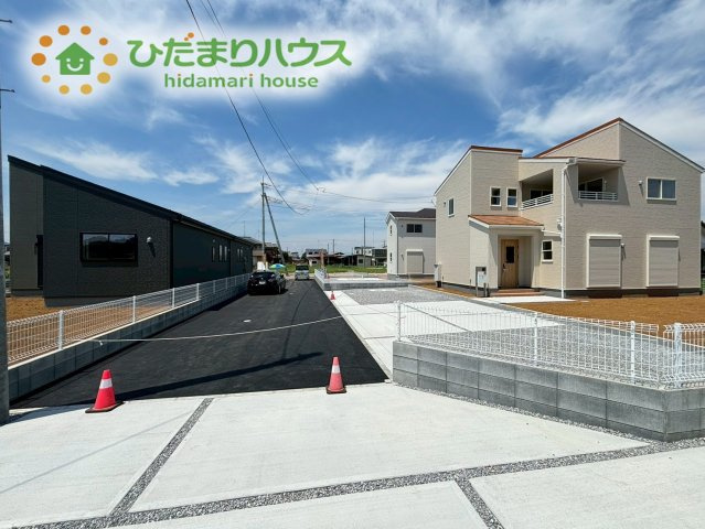 鴻巣市屈巣第4　新築戸建　リーブルガーデン06の前面道路含む現地写真|閑静な住宅街♪