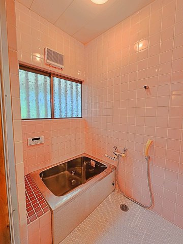 足利市毛野新町１丁目の中古一戸建の浴室