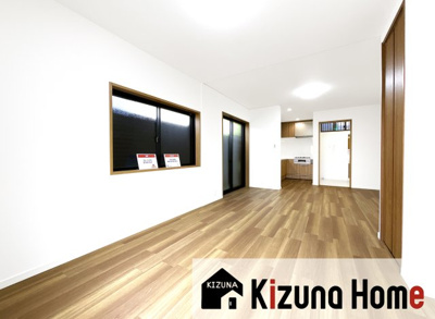 【洋室】 | 宇治市宇治野神　中古戸建 | リフォーム完成しました（＾◇＾）素敵な内装空間を実際に確認してみて下さい。ご家族との楽しい暮らしが想像できます！現地にある幟のお店『キズナホーム』です！どうぞ宜しくお願い致します。