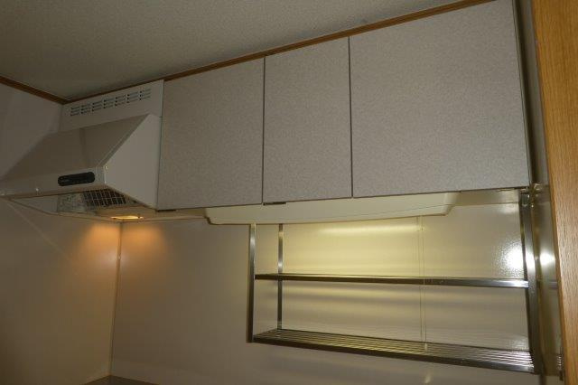 総社市井尻野の賃貸マンションのキッチン|キッチン上収納