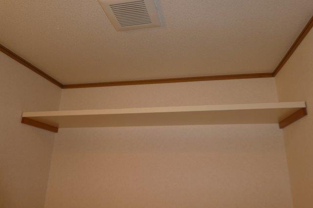 総社市井尻野の賃貸マンションの洗面所|洗面所棚