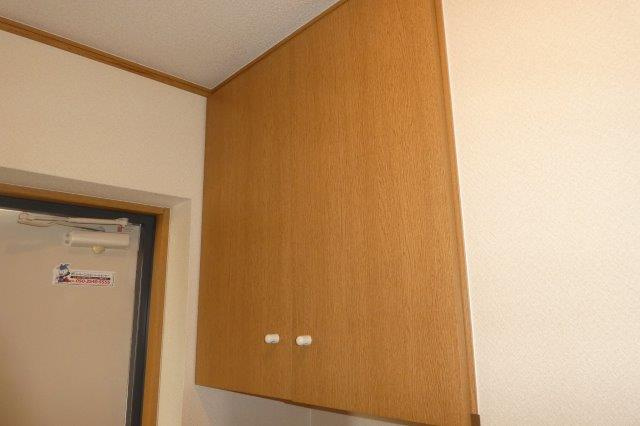 総社市井尻野の賃貸マンションの玄関|シューズボックス上