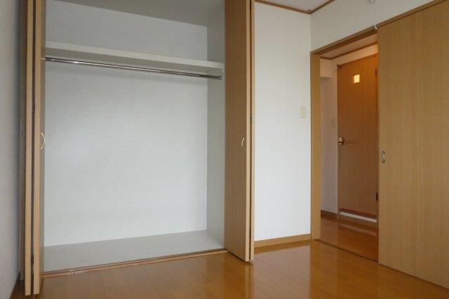 ナウリヴァーの洋室
