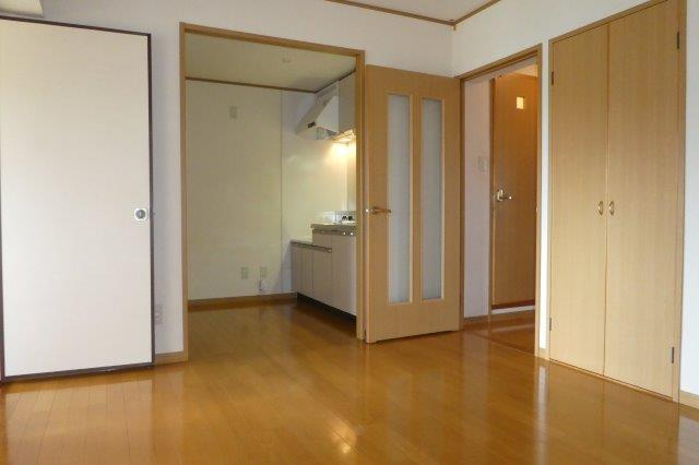 ナウリヴァーのキッチン|ダイニングキッチン