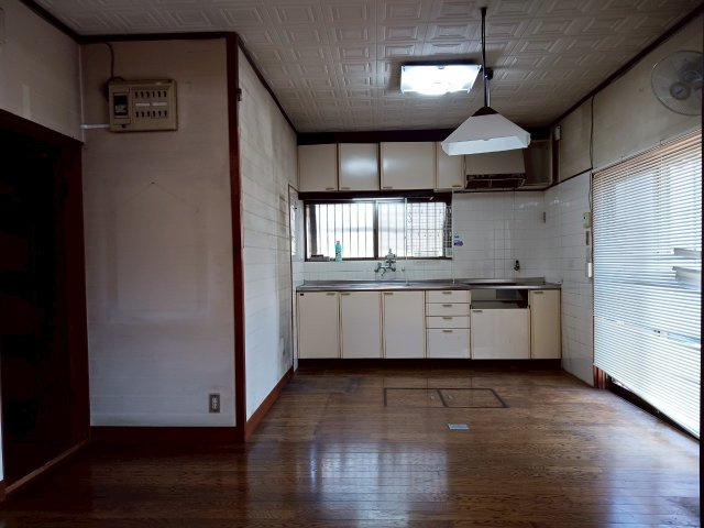 坂出市御供所町　中古戸建のキッチン