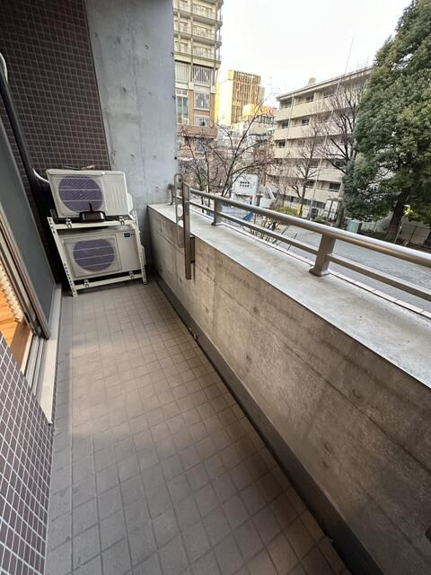 コニファーハウスのバルコニー